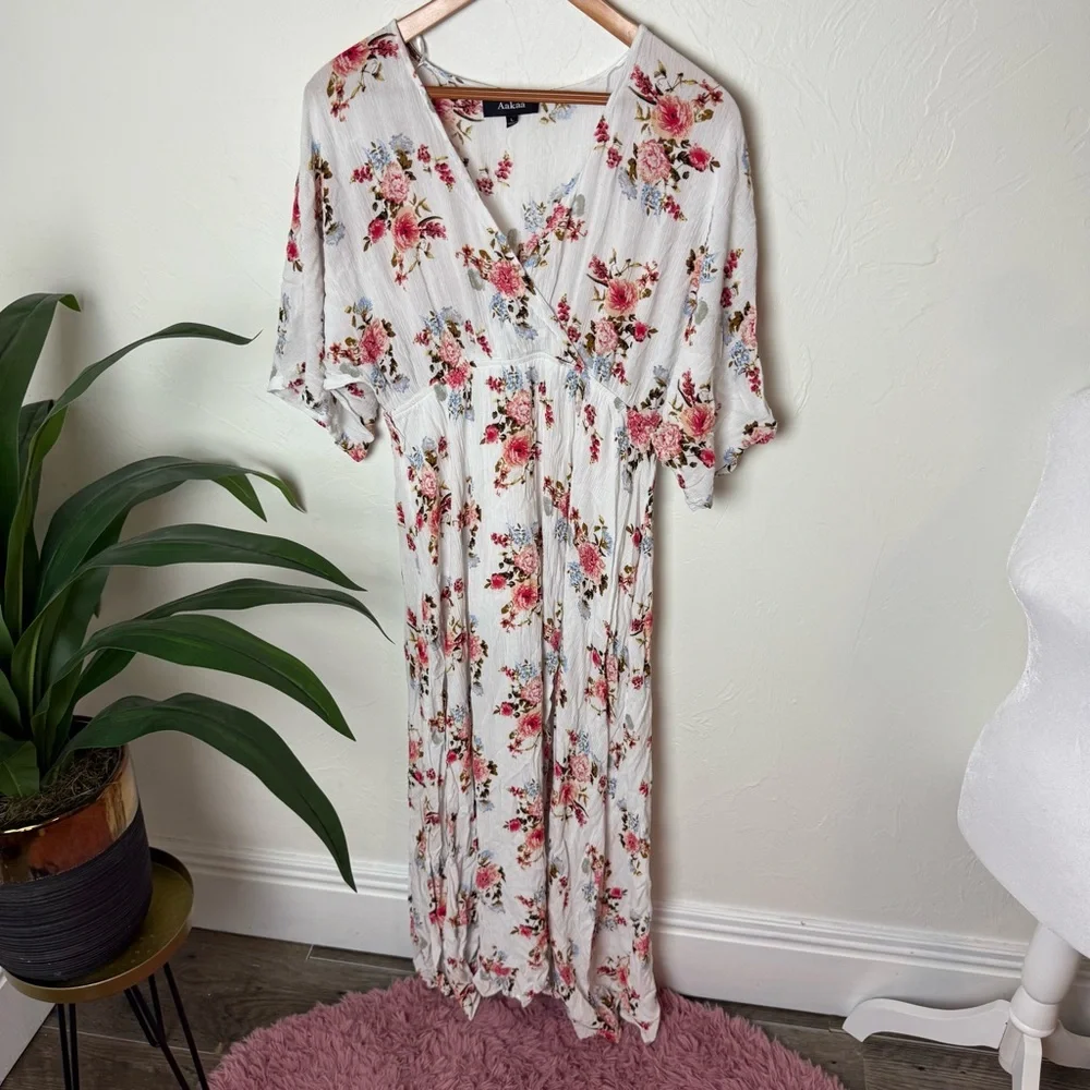 Flower Cream Maxi Dress - Picture 7 of 12